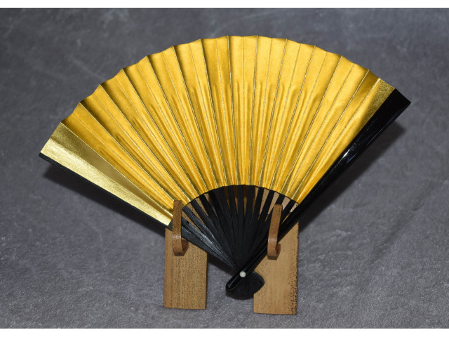 Japansk vifte med original vifte-æske og vifteholder (J-33-856-07)
